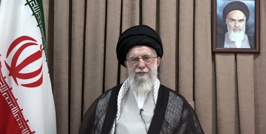 Лидер Ирана: Иранска нација ће чврсто стајати против наметнутог рата и неће се предати