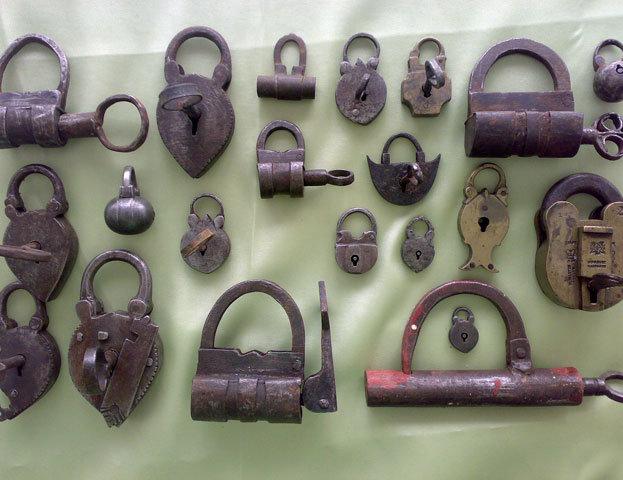 Традиционална иранска израда брава, једноставна и мистериозна