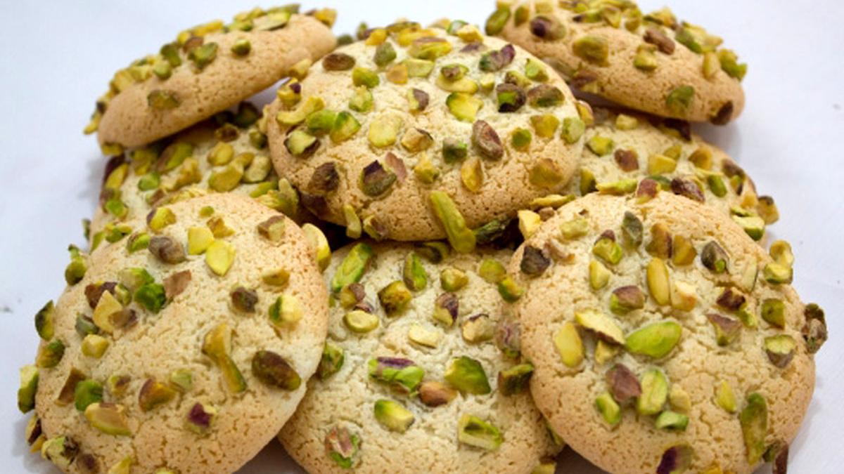 Гурабије, традиционални, једноставни и укусни слаткиш из Табриза