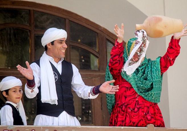 Ритуал разбијања врчева у Каену, симболична церемонија уочи Нове године